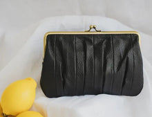 Load image into Gallery viewer, Alice Clutch-Textured Noir