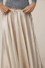 Load image into Gallery viewer, Bayley Skirt-Champagne