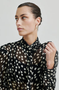 Drop Shirt-Black