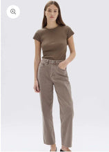 Load image into Gallery viewer, Vintage Straight Jean-Nougat