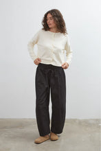 Load image into Gallery viewer, Boundary Double Layer Barrel Pant-Black