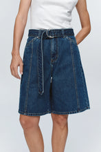 Load image into Gallery viewer, Belted Jean Short-Washed Indigo