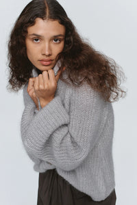 Cait Cardigan-Cygnet