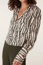 Load image into Gallery viewer, Sabine Blouse-Speckle Print (Black / Off White)