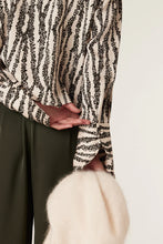 Load image into Gallery viewer, Sabine Blouse-Speckle Print (Black / Off White)