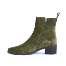 Load image into Gallery viewer, Dacron-Khaki Suede