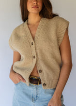 Load image into Gallery viewer, Button Vest-Almond