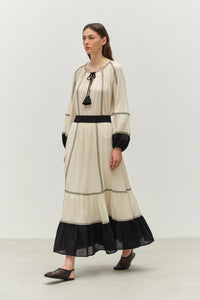 Erato-Black/Off white