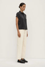 Load image into Gallery viewer, Karri Silk Short Sleeved Shirt-Black