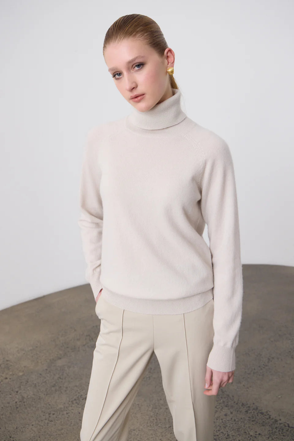 Ashwell Rollneck-Putty 100% Cashmere