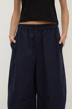 Load image into Gallery viewer, Lola Barrel Pant-Navy