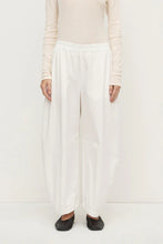 Load image into Gallery viewer, Lola Barrel Pant-White