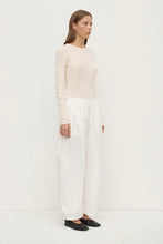 Load image into Gallery viewer, Lola Barrel Pant-White