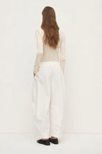 Load image into Gallery viewer, Lola Barrel Pant-White