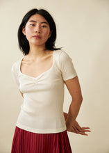 Load image into Gallery viewer, Swan Tee-Cream