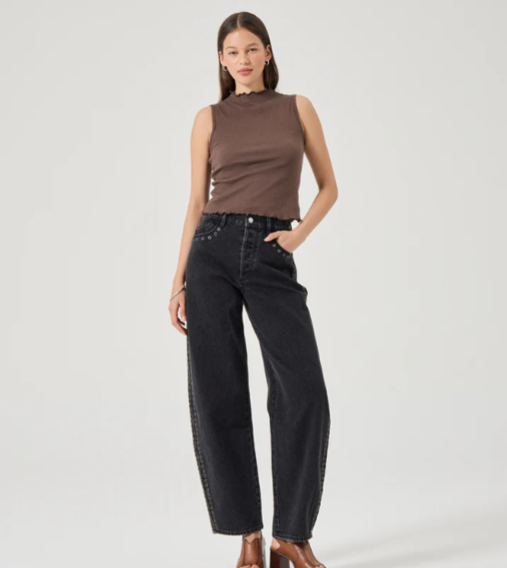 Gigi Barrel-Black Sand Eyelet