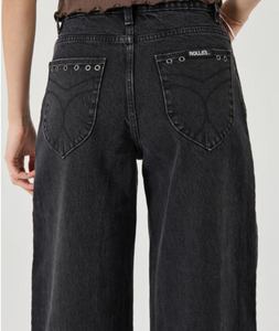 Gigi Barrel-Black Sand Eyelet