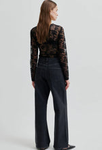 Load image into Gallery viewer, Social Tee-Black