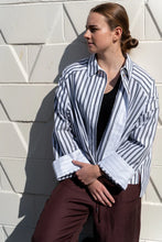 Load image into Gallery viewer, Classic Cropped Viv Shirt-Black/White Stripe