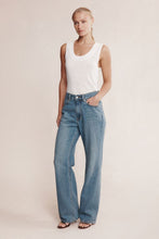 Load image into Gallery viewer, Classic Jean-Light Wash