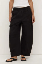 Load image into Gallery viewer, Lola Barrel Pant-Black