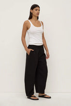 Load image into Gallery viewer, Lola Barrel Pant-Black