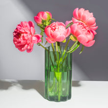 Load image into Gallery viewer, Wave Vase-Green