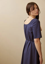 Load image into Gallery viewer, Tempo Dress- Oxford Plum Stripe