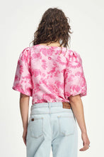 Load image into Gallery viewer, Top-Floral Jacquard Raspberry