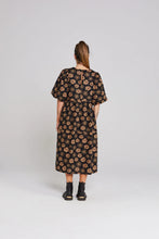 Load image into Gallery viewer, Lea Dress-Winter Petal