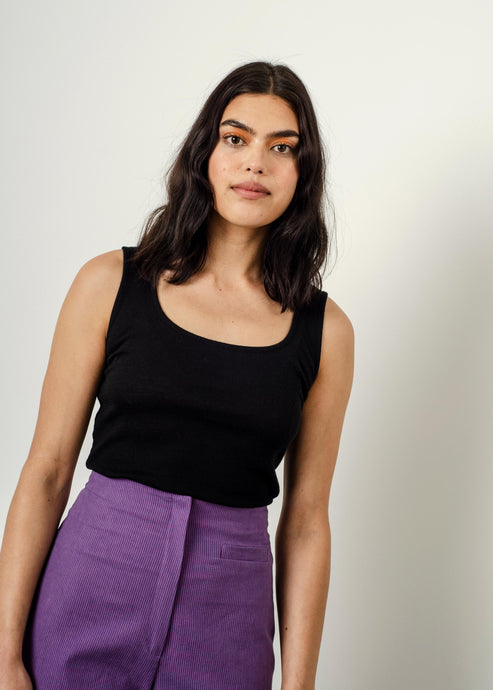 Nina Singlet-Black Merino