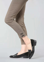 Load image into Gallery viewer, Ruth Check 28&quot; Slim Ankle Pant