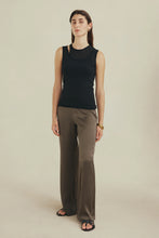 Load image into Gallery viewer, Loretta Singlet-Black