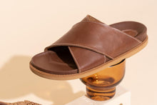 Load image into Gallery viewer, La Sponda Slide-Brown Vintage Leather